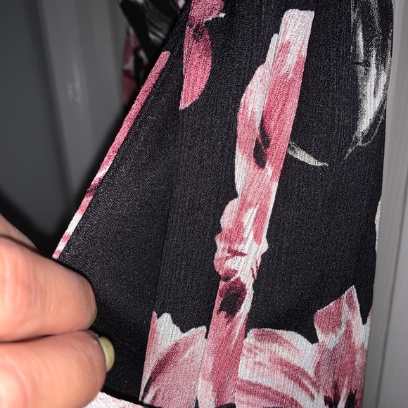 Floral romper - Picture 3 of 6